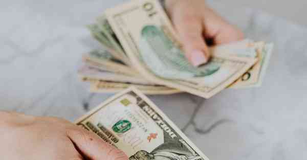 自媒体宣传片怎么制作