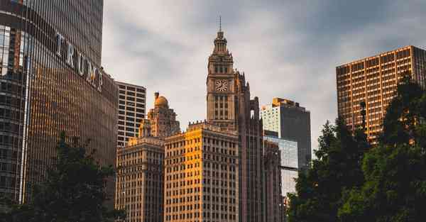 怎么制作学校宣传片ppt